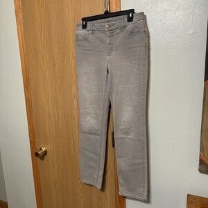 Chico's "So Lifting Slim Leg" Size 0 (Size 4) Short Gray Mid-Rise Jeans - EUC